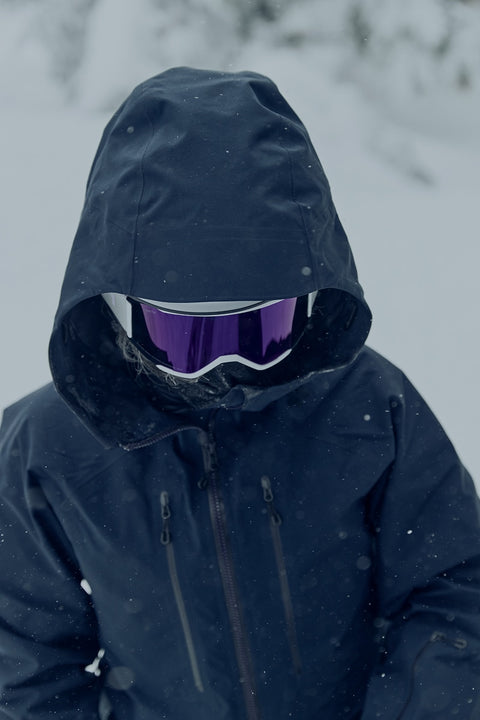 G05300 / GW05300 GORE-TEX PRO 3L Jacket 착용 이미지