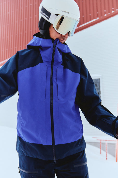 G06302 GORE-TEX 2L Jacket 착용 이미지