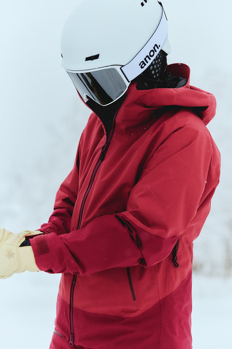 GW06304 W's GORE-TEX 2L Jacket 착용 이미지