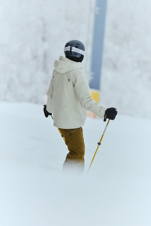GW16300 W's GORE-TEX Down Jacket 착용 이미지