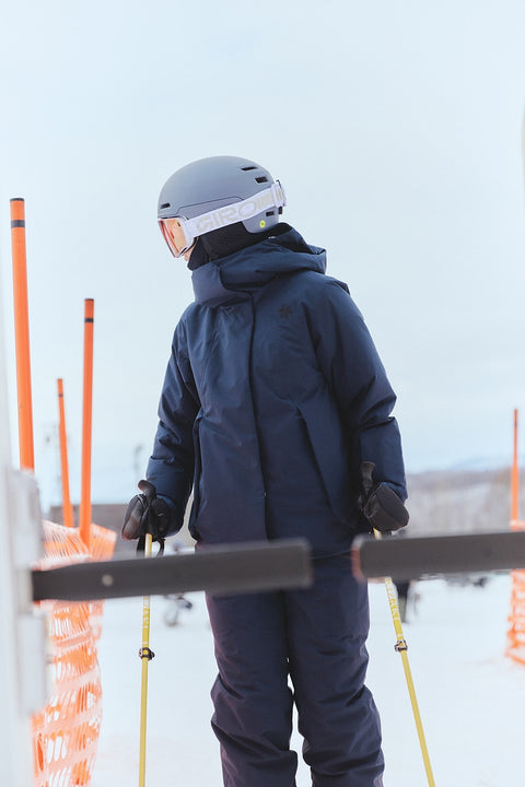 GW16300 W's GORE-TEX Down Jacket 착용 이미지